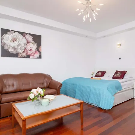 Krupnicza Family With Ac Quiet Old Town By Renters *