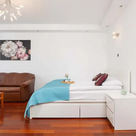 Krupnicza With Ac Next To Old Town By Renters *
