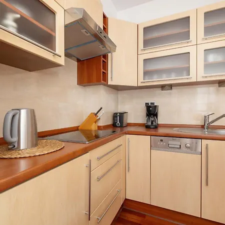 Krupnicza Family With Ac Quiet Old Town By Renters